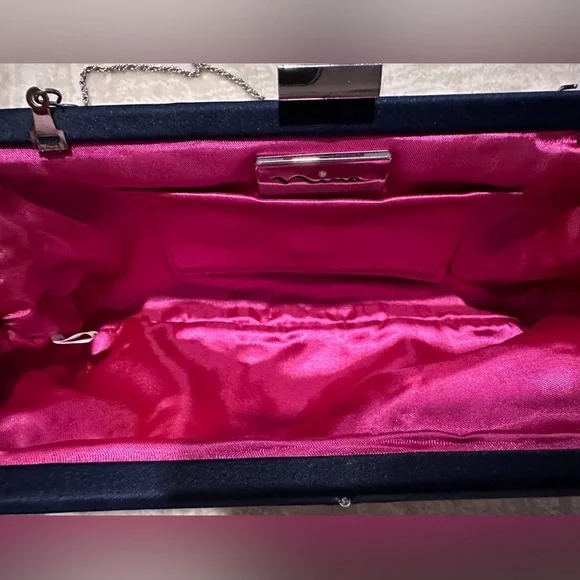 Nina New York clutch purse - Picture 7 of 7